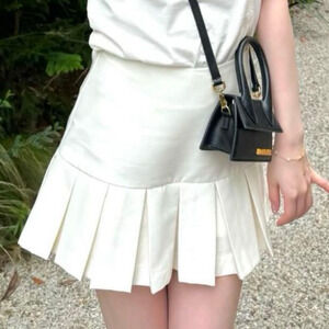 NWT Zara High Waisted Pleated Flare Mini Skirt Cream Women's Size Medium